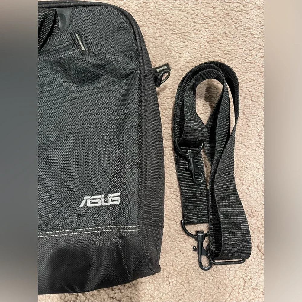 ASUS Black Nereus Carry Laptop Bag with Adjustable Removable Strap